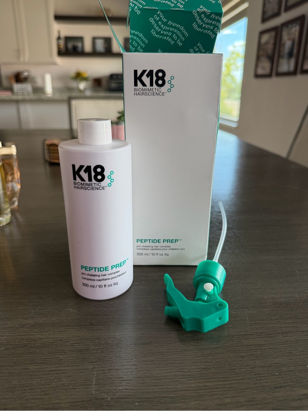 K18 Peptide Prep Pre-Shampoo Cleanser — White & Teal